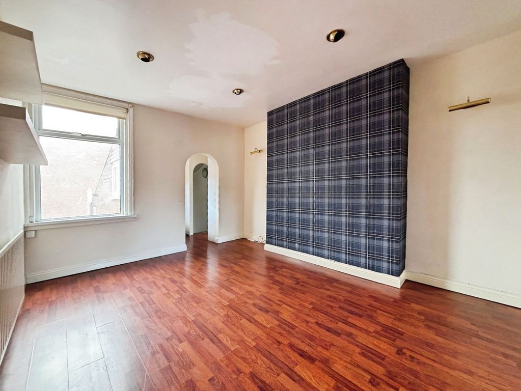 Property photo 3 of 16 5027262