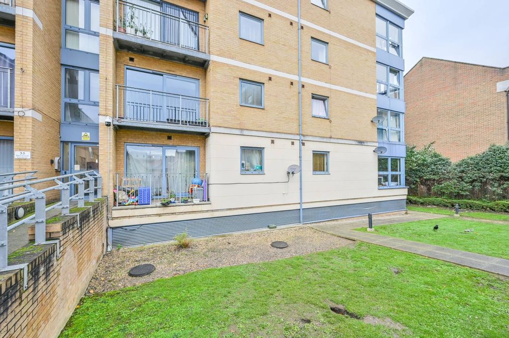 Property photo 2 of 2