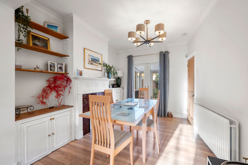 Property photo 3 of 9