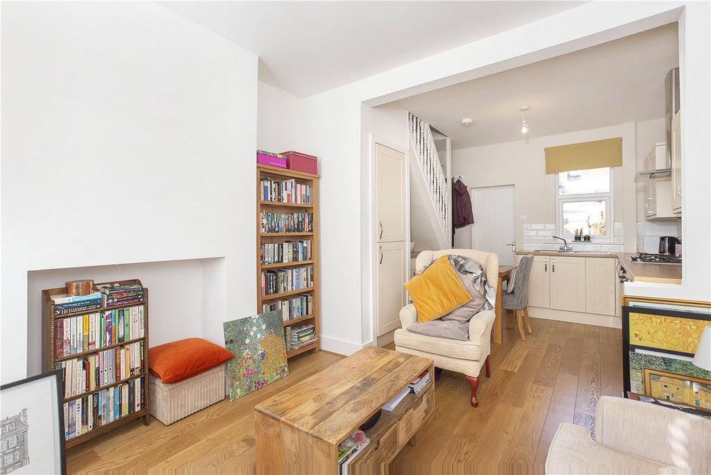 Property photo 3 of 10 Picture No. 04