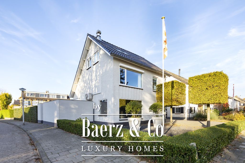 Property photo 1 of 37