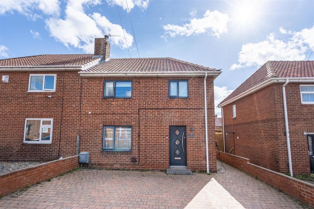Property photo 1 of 10 External