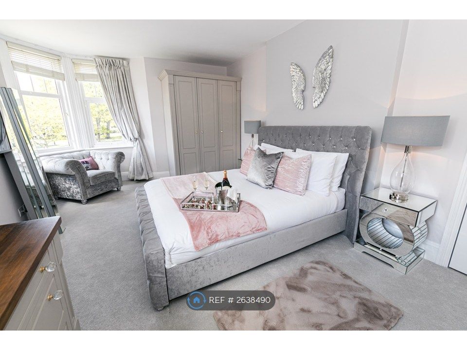 Property photo 1 of 19 Master Bedroom