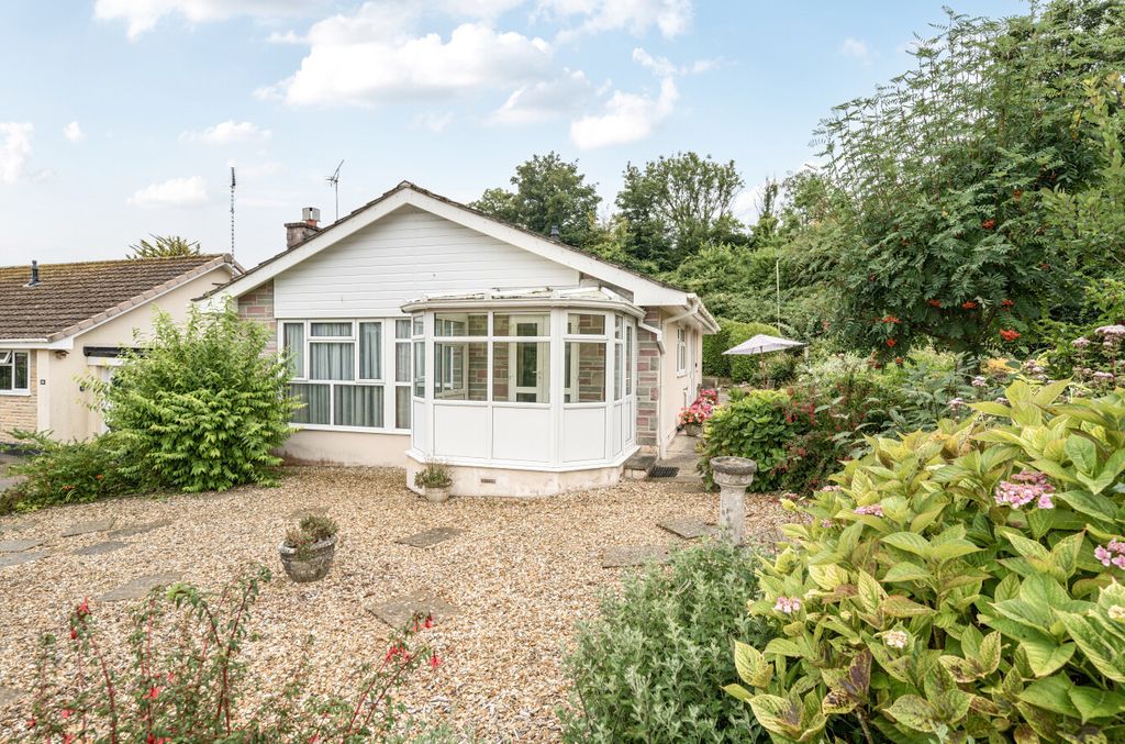 Property photo 1 of 19 1325867-19-6888Bf...