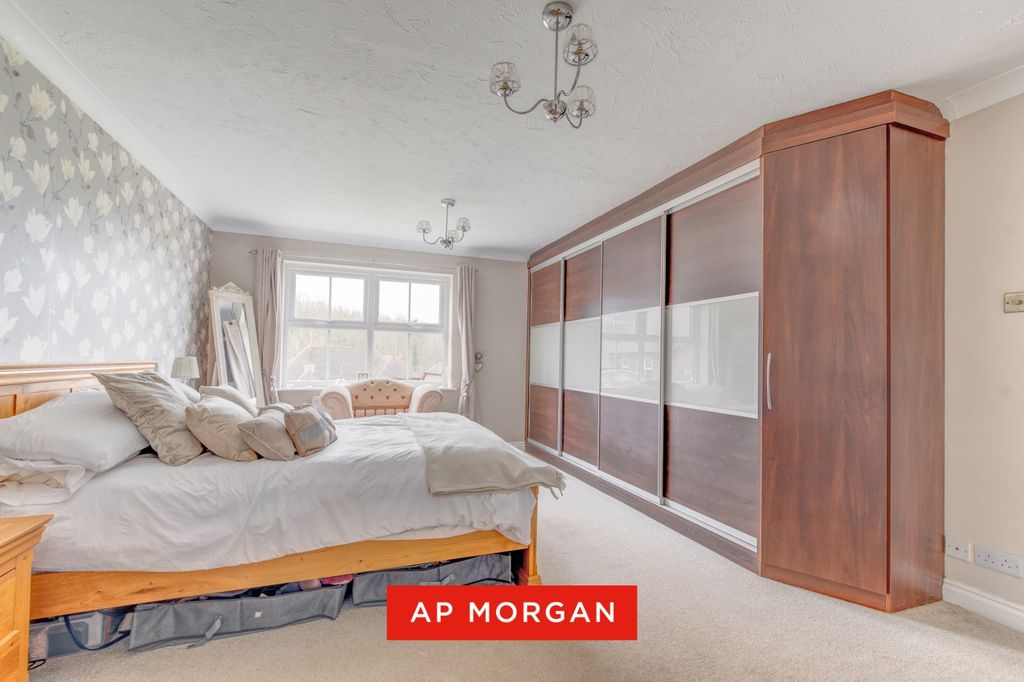 Property photo 3 of 27 Picture No. 25