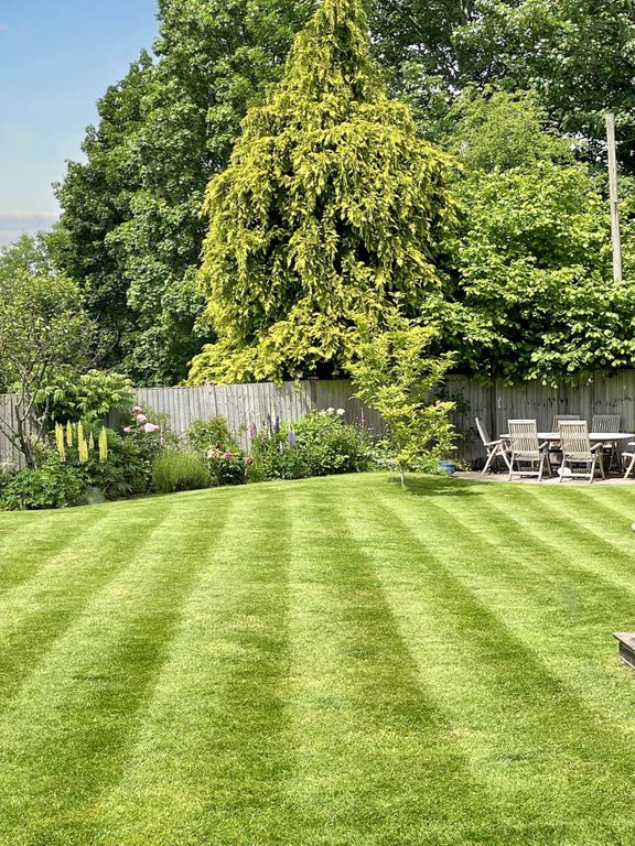 Property photo 2 of 37