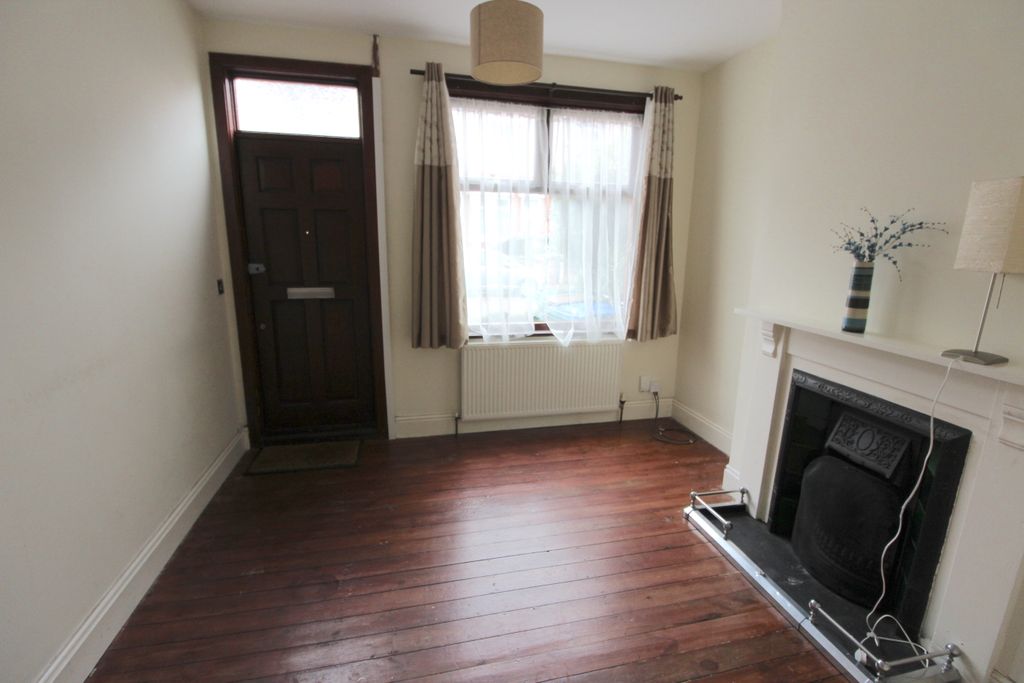 Property photo 2 of 7