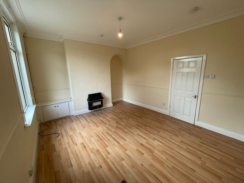Property photo 2 of 8 Image