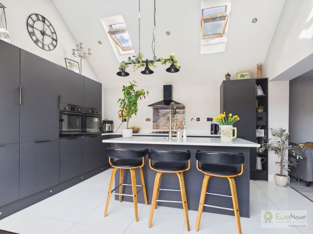 Property photo 3 of 17 Ewemove Mildenhall Lee Devenish Lime Close Kitchen