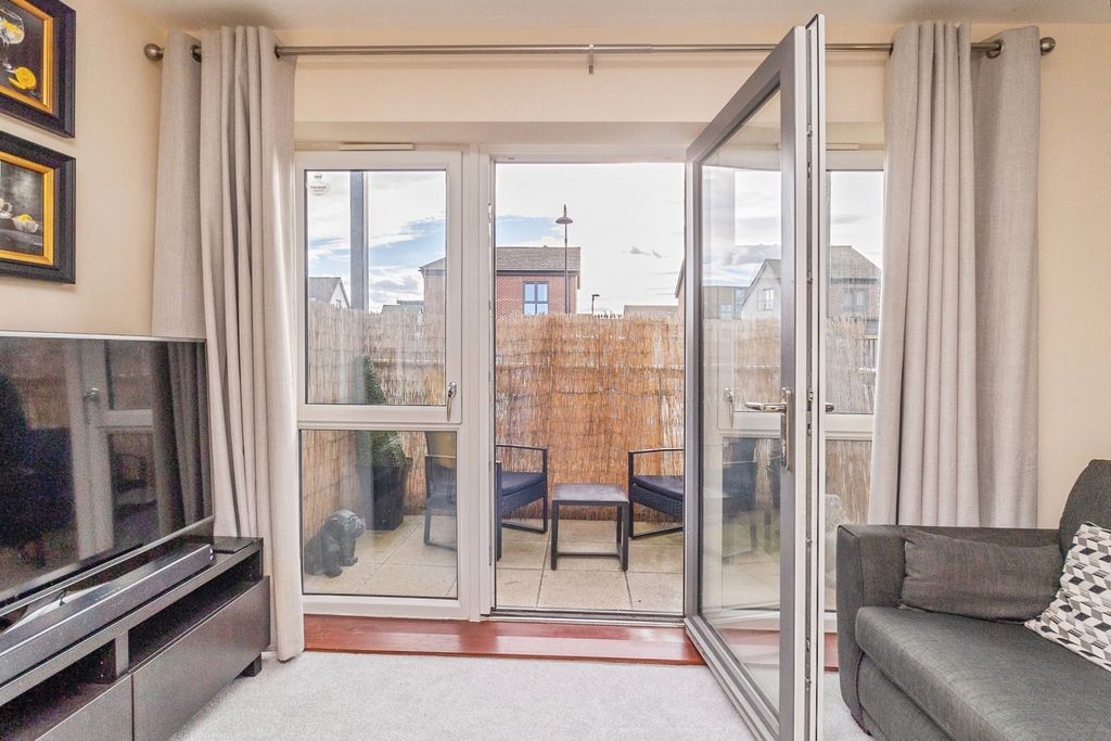 Property photo 2 of 20 Pbox-Img.Jpg