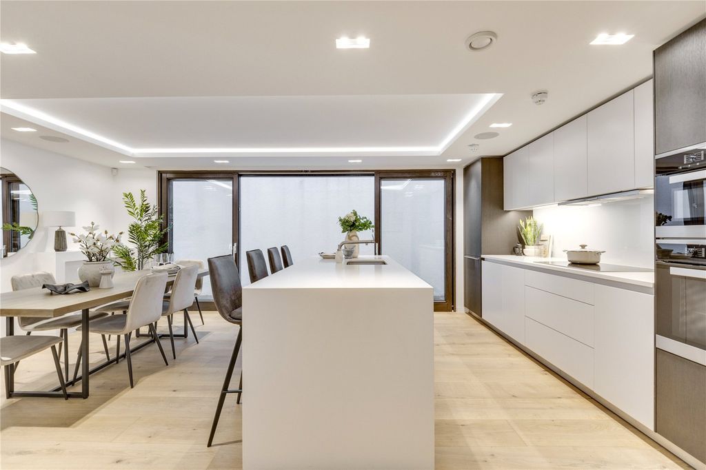 Property photo 3 of 20 Picture No. 33