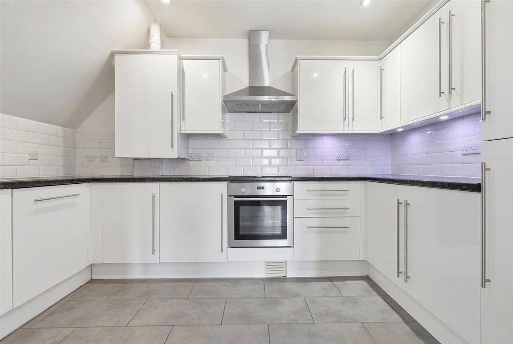 Property photo 2 of 14 Picture No. 09