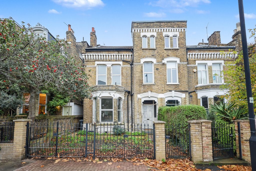 Property photo 1 of 14 78 Bromfelde Road, Clapham, London Sw4 6Pr