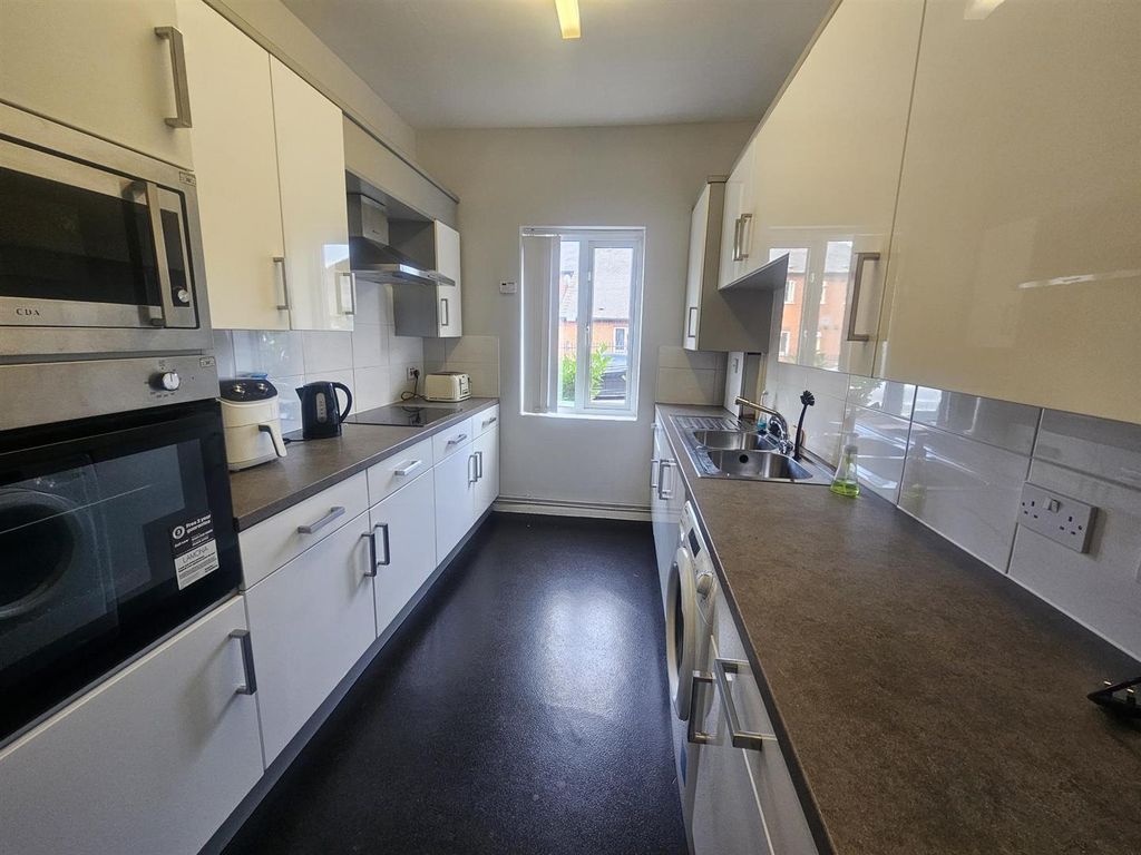 Property photo 1 of 16 1000046237.Jpg