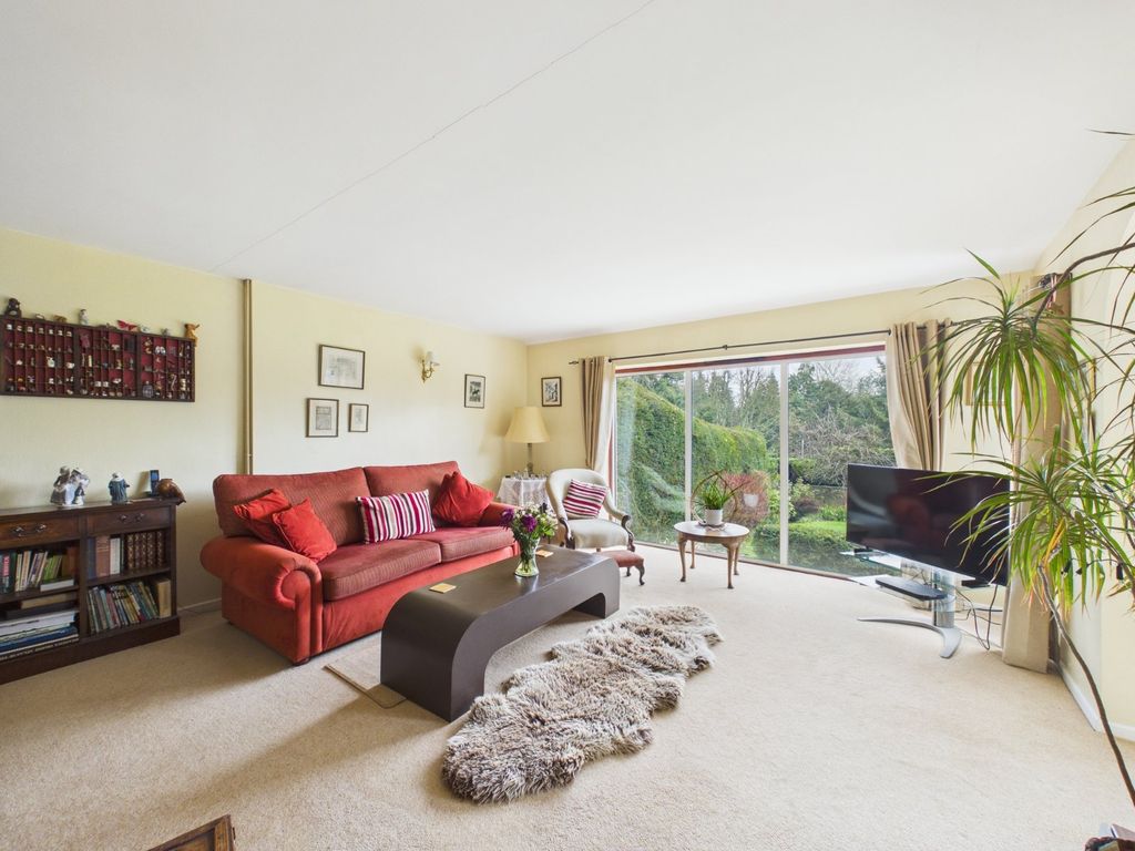 Property photo 2 of 17 Living Room