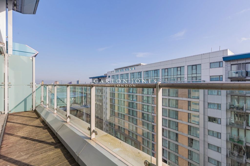 Property photo 2 of 18 Picture No. 11