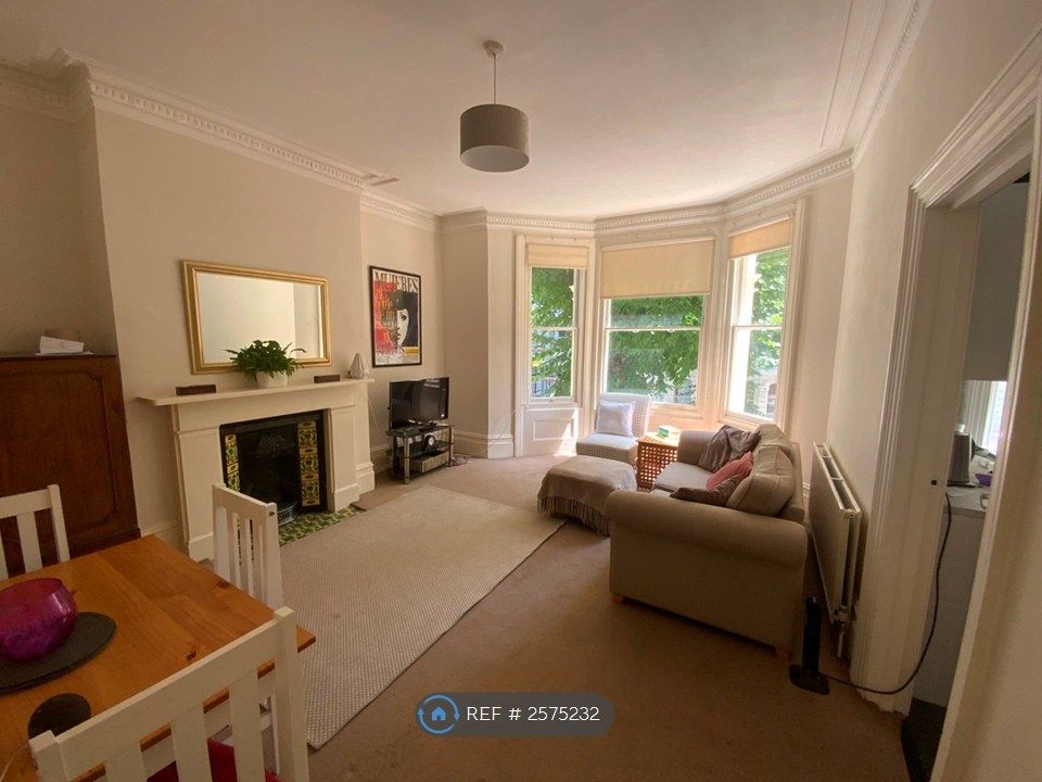 Property photo 1 of 9 Living Room
