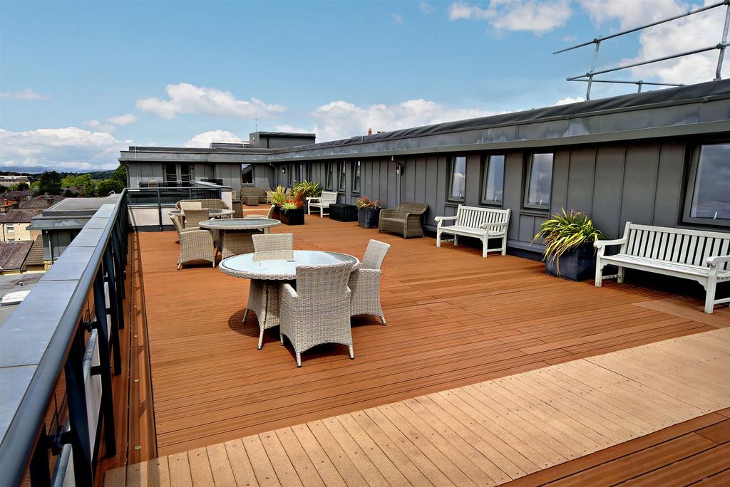 Property photo 1 of 25 Terrace