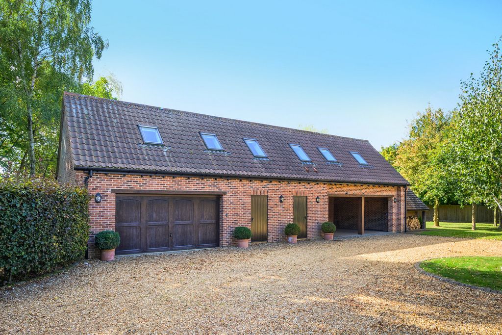 Property photo 3 of 50