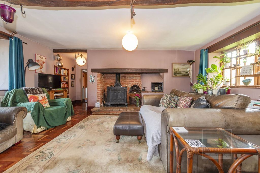 Property photo 2 of 13