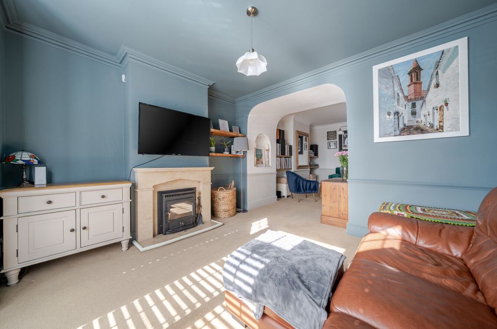 Property photo 2 of 17 1425812-3-69B1609...