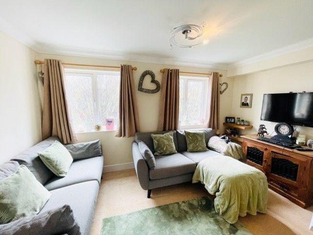 Property photo 2 of 11