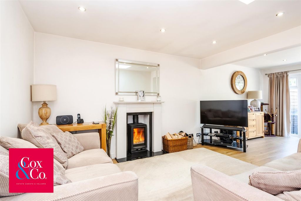 Property photo 1 of 16 81O_1244.Jpg