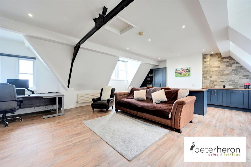 Property photo 2 of 13 Open Plan Living And Kitchen Area