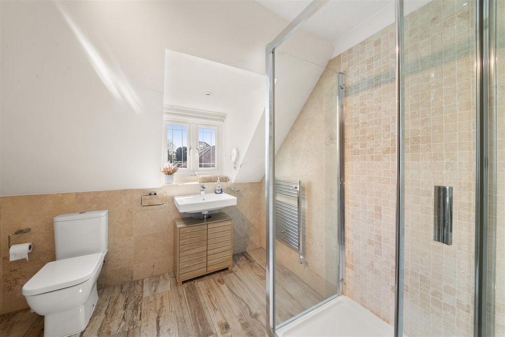 Additional image 10 of 4 bed detached bungalow for salePole Hill Road, Hayes UB4