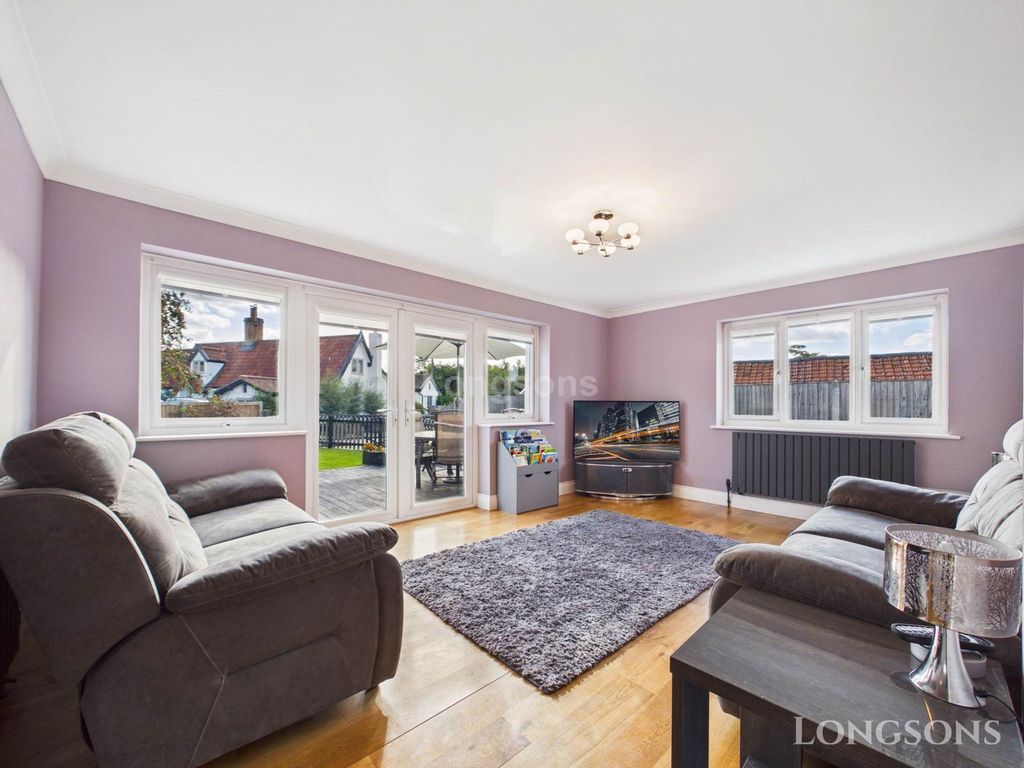 Property photo 2 of 22