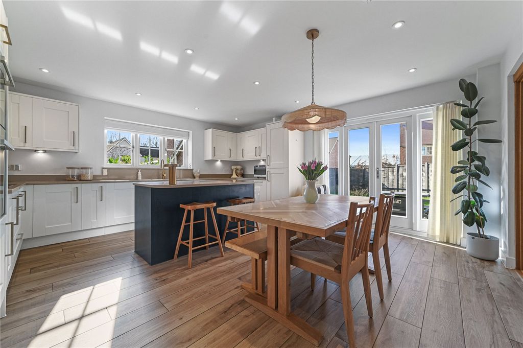 Property photo 2 of 26 Kitchen/Dining Room