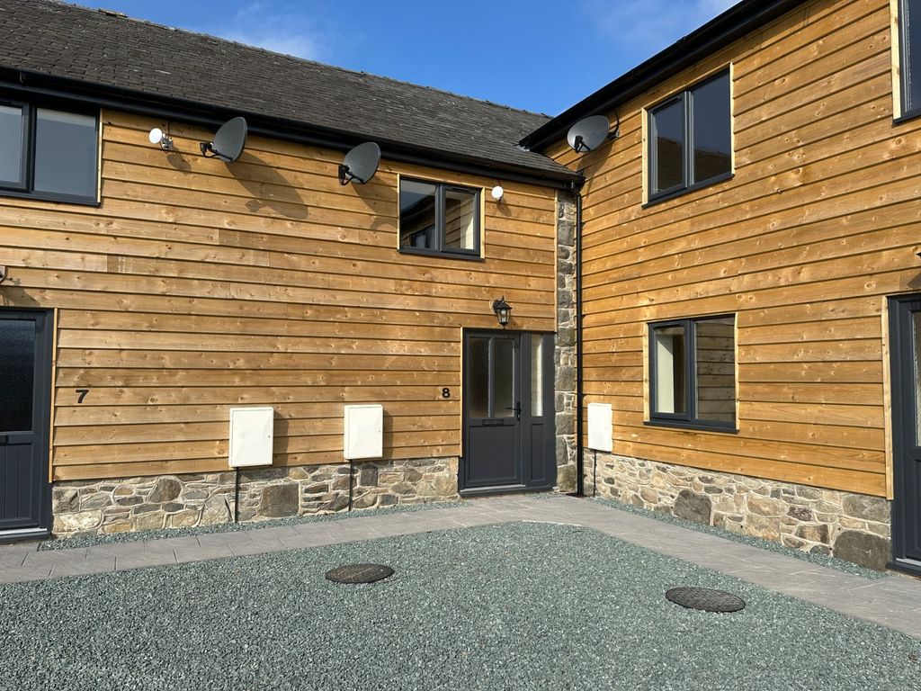 Property photo 2 of 12 Picture No. 18