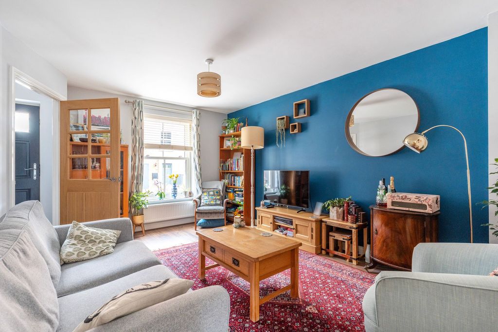 Property photo 3 of 17