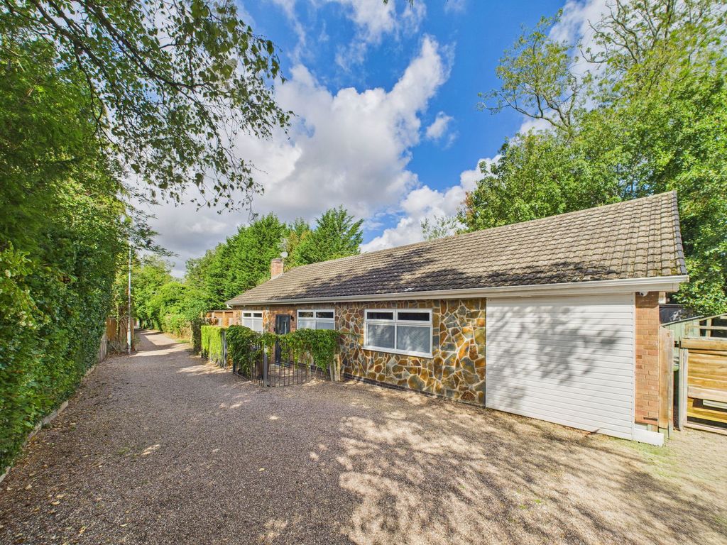 Property photo 1 of 28