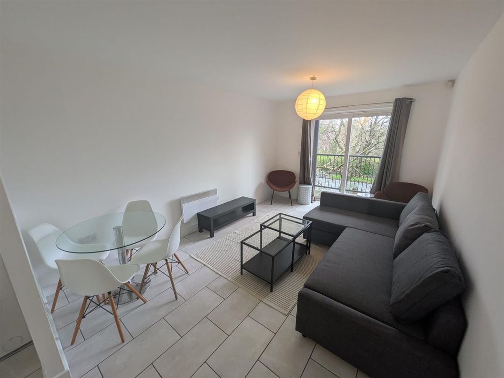 Property photo 1 of 19 Lounge Diner