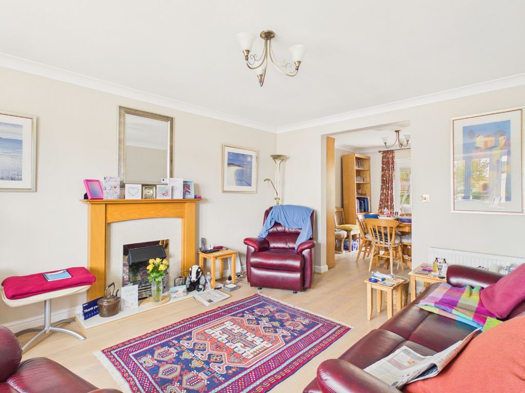 4 bed detached house for saleWickham Way, Driffield YO25 photo 4