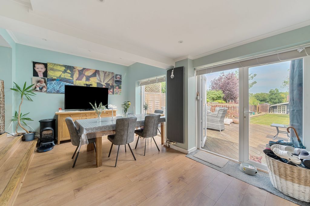 Property photo 2 of 19 Dining2