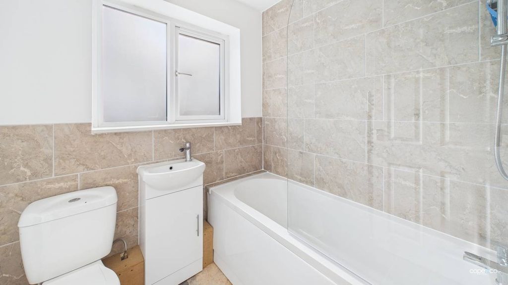 Property photo 3 of 13 2156009