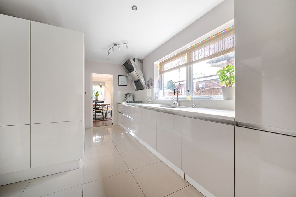 Additional image 5 of 4 bed detached house for saleThe Coppice, Enfield EN2