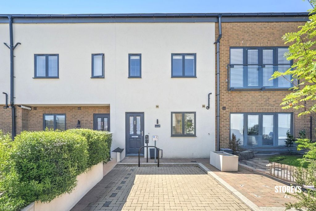 Property photo 1 of 36