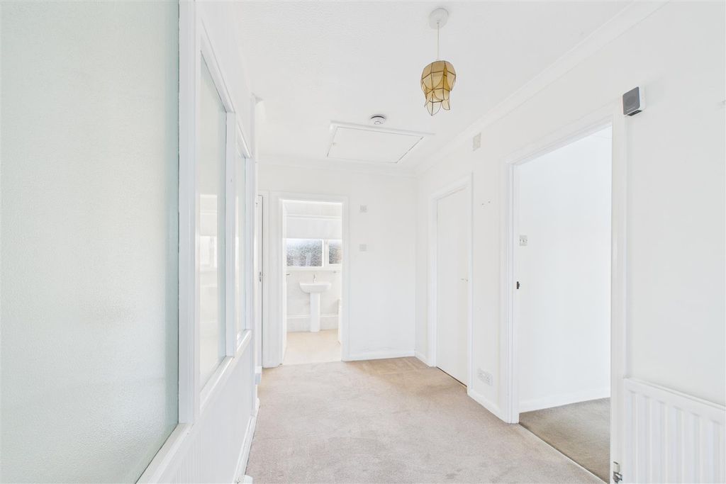 Property photo 2 of 19 Cam01894G0-Pr0249-Still008.Jpg