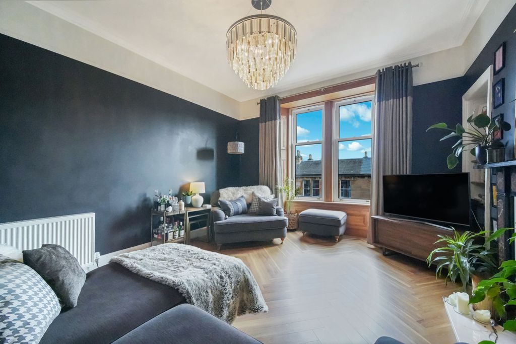 Property photo 3 of 27