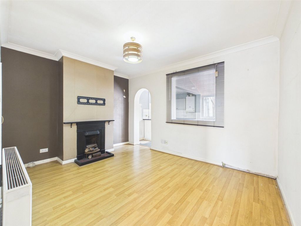 Property photo 3 of 9 Picture No. 23