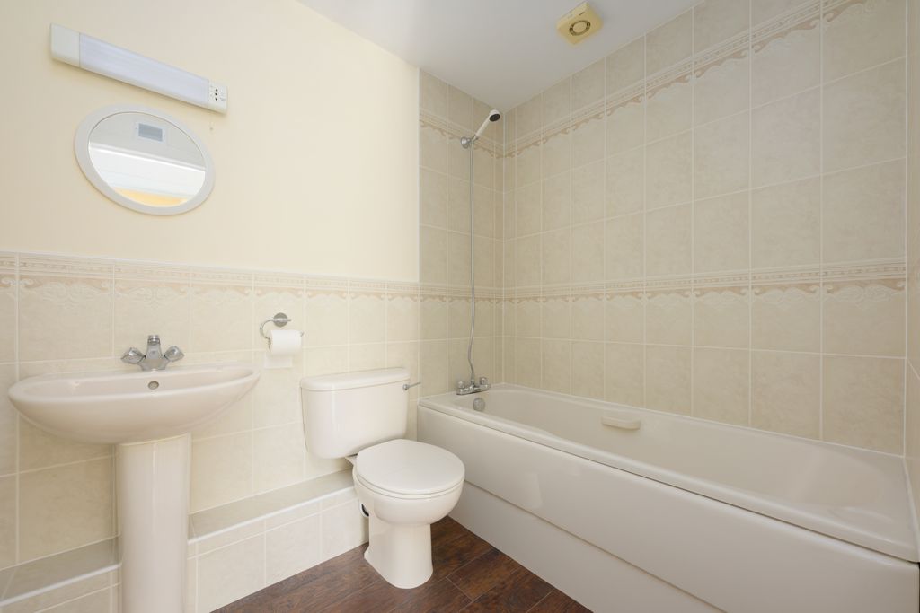 Additional image 23 of 3 bed flat for sale11 Craigflower House, Torryburn KY12