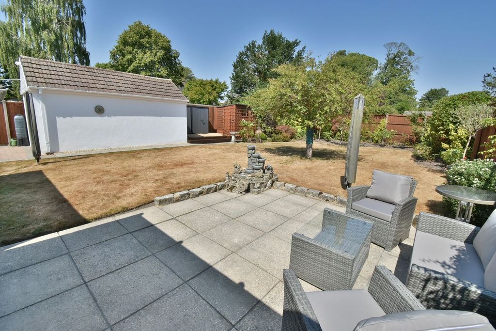 Property photo 2 of 26