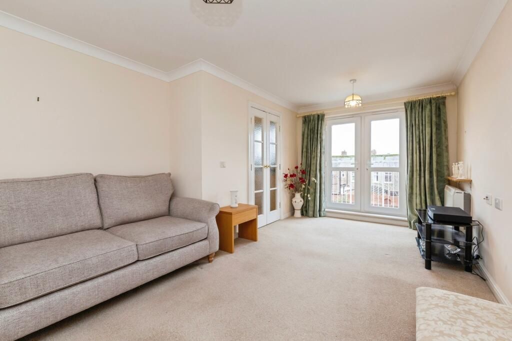Property photo 2 of 11