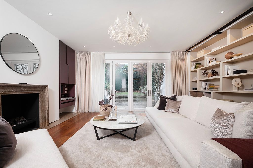 Property photo 2 of 24