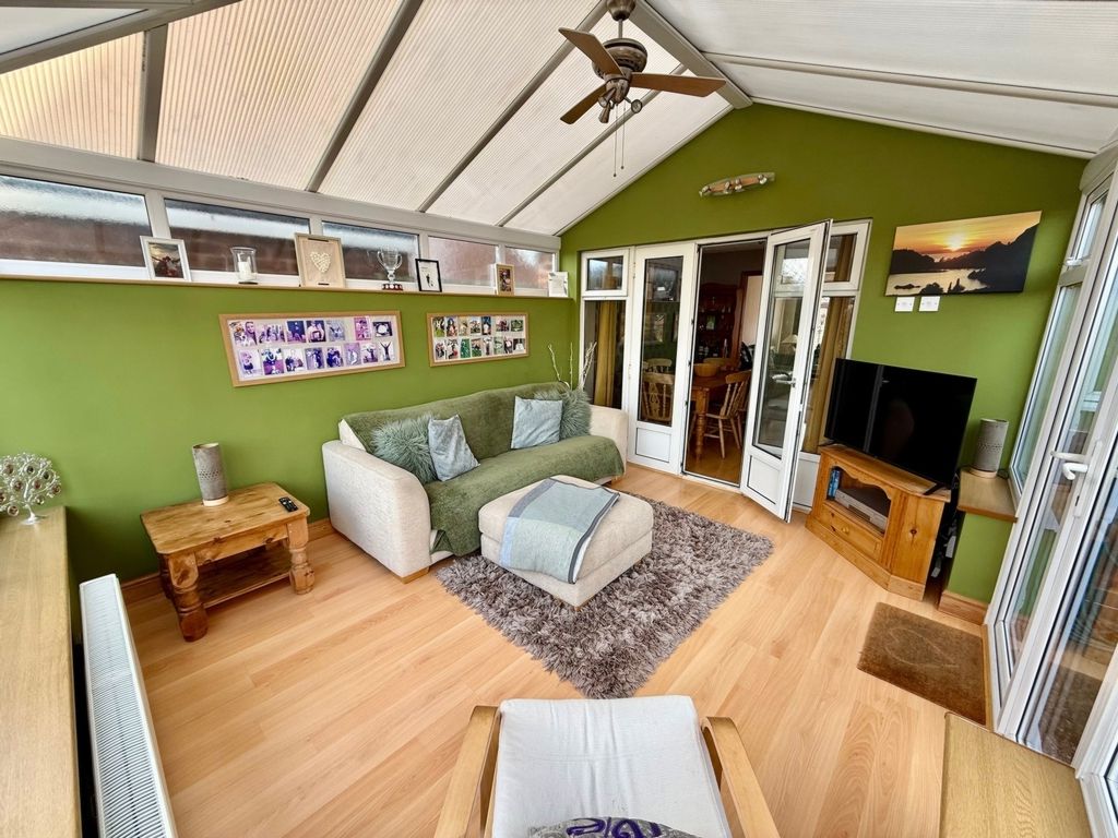 Property photo 3 of 24 Photo 23