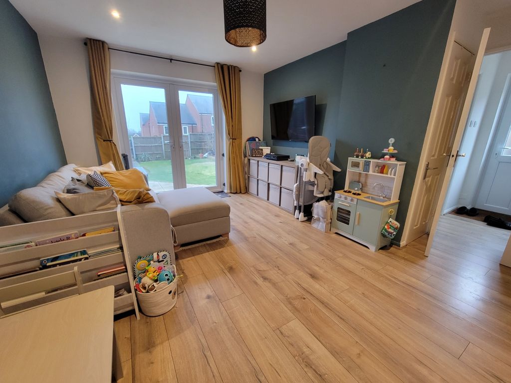 Property photo 2 of 8