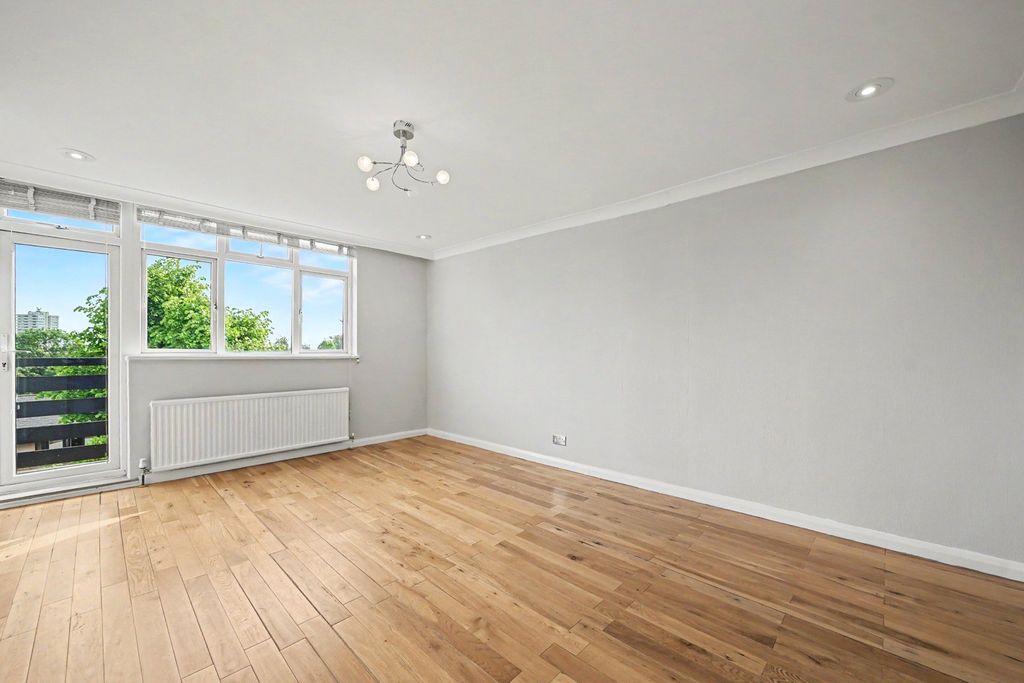 Property photo 3 of 12 Picture No. 12